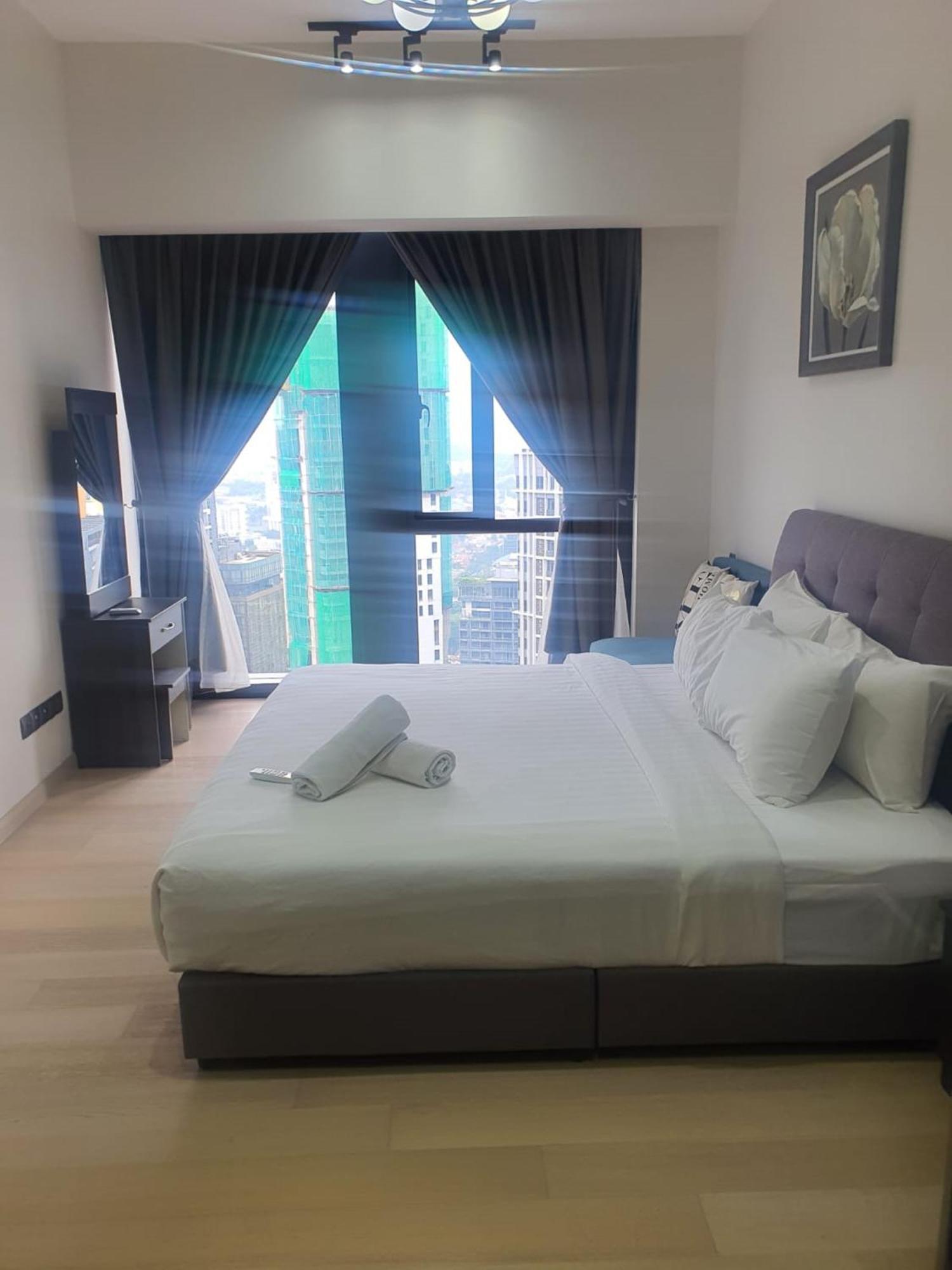 Klcc Beyond Hospitality Suites Star Куала-Лумпур Экстерьер фото